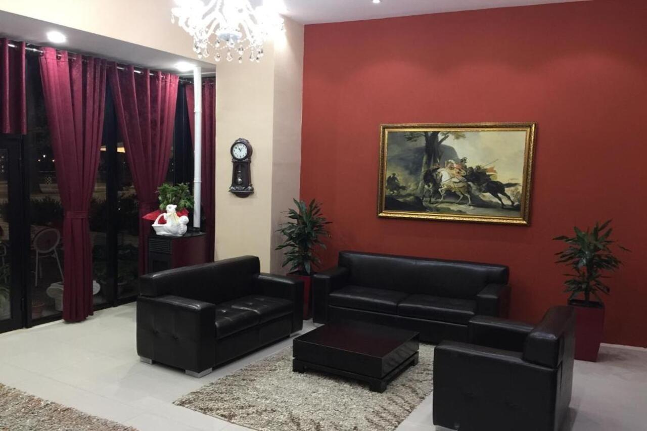 Haris Hotel Vlore Bagian luar foto