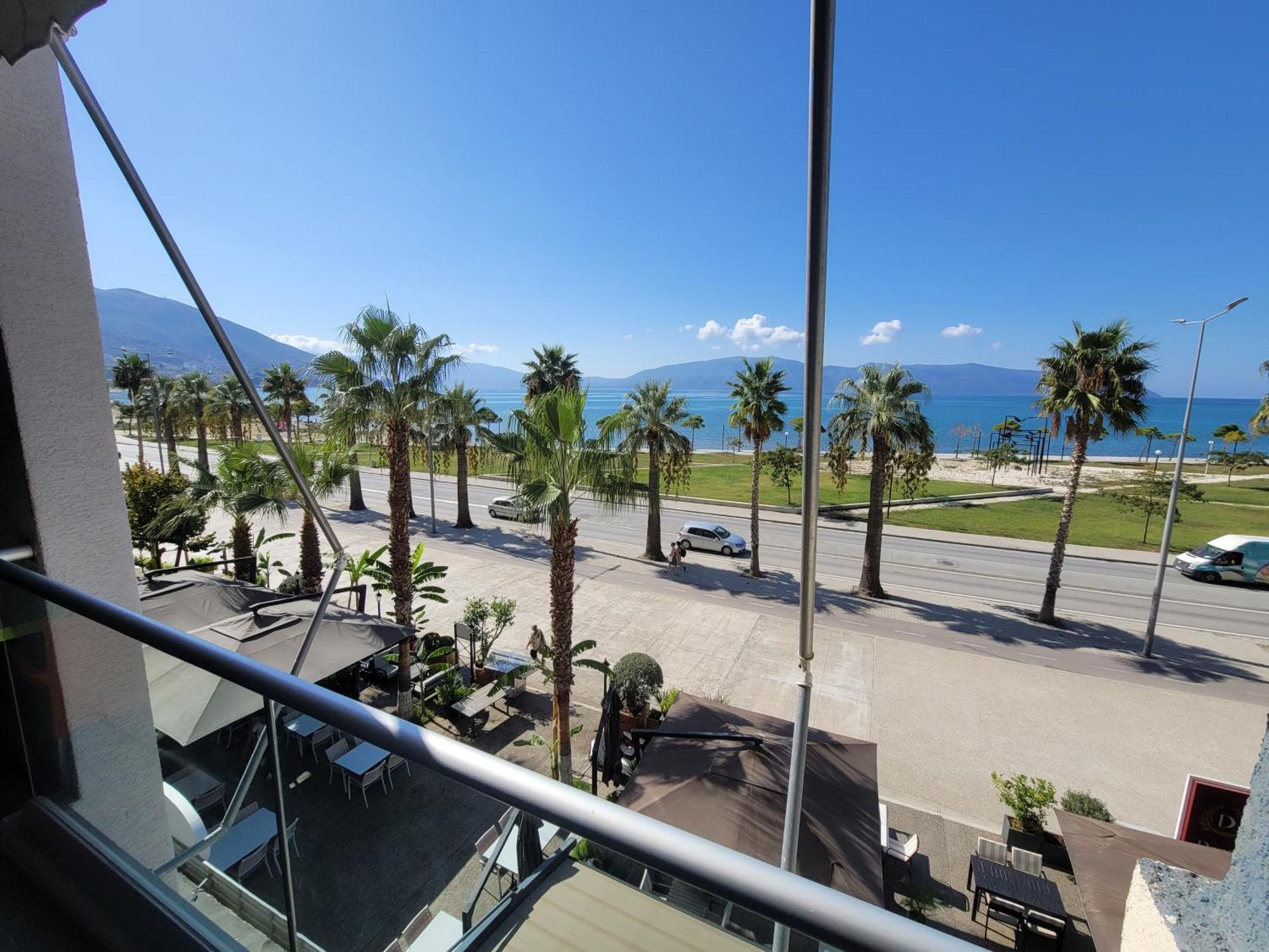 Haris Hotel Vlore Bagian luar foto