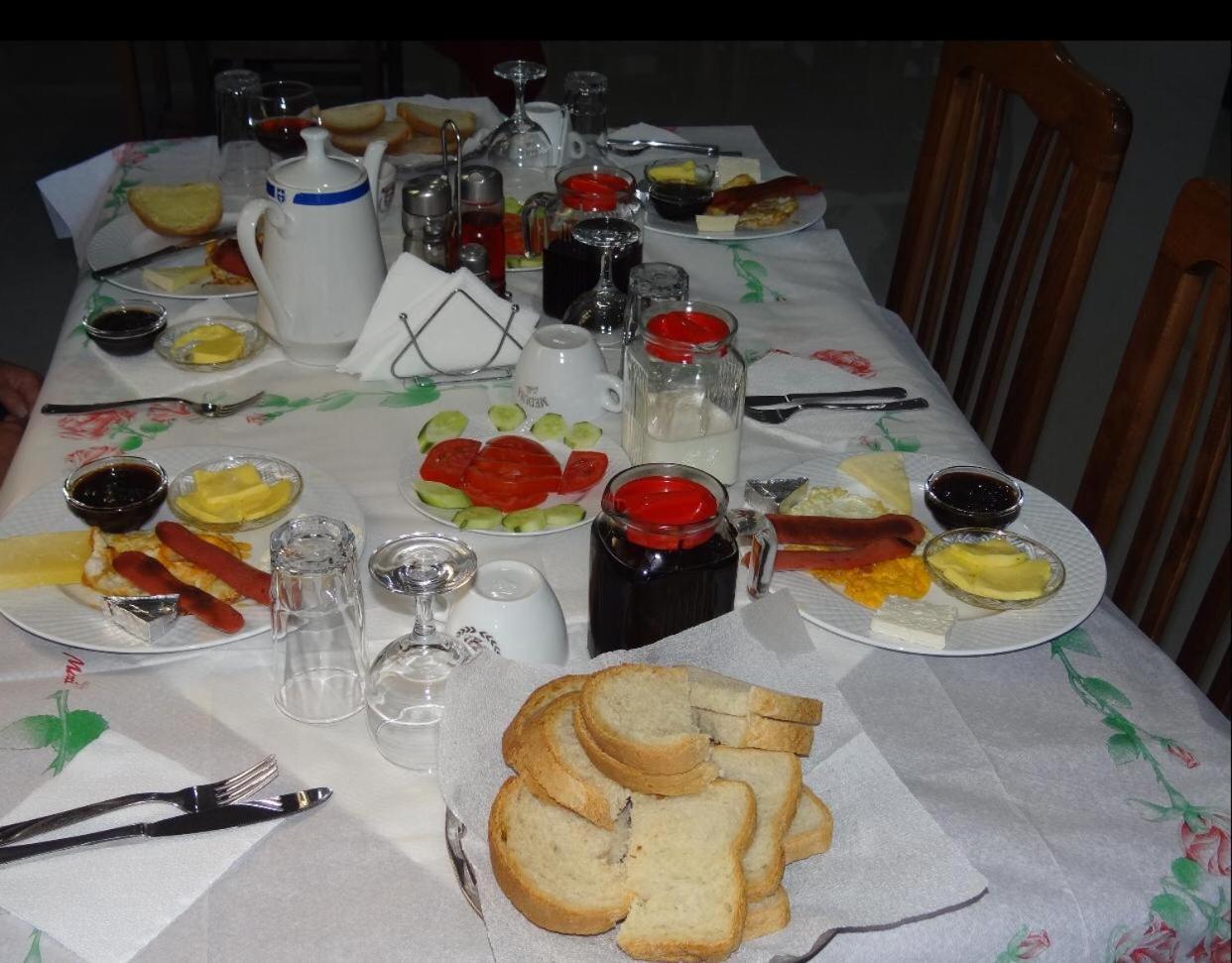Haris Hotel Vlore Bagian luar foto