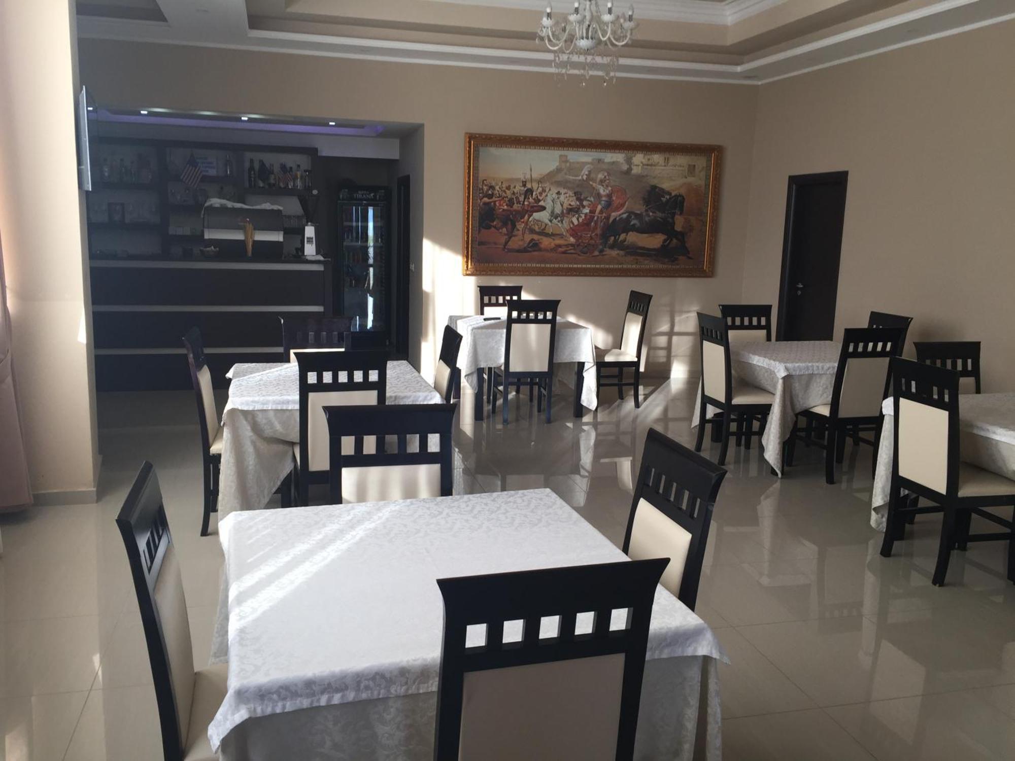 Haris Hotel Vlore Bagian luar foto