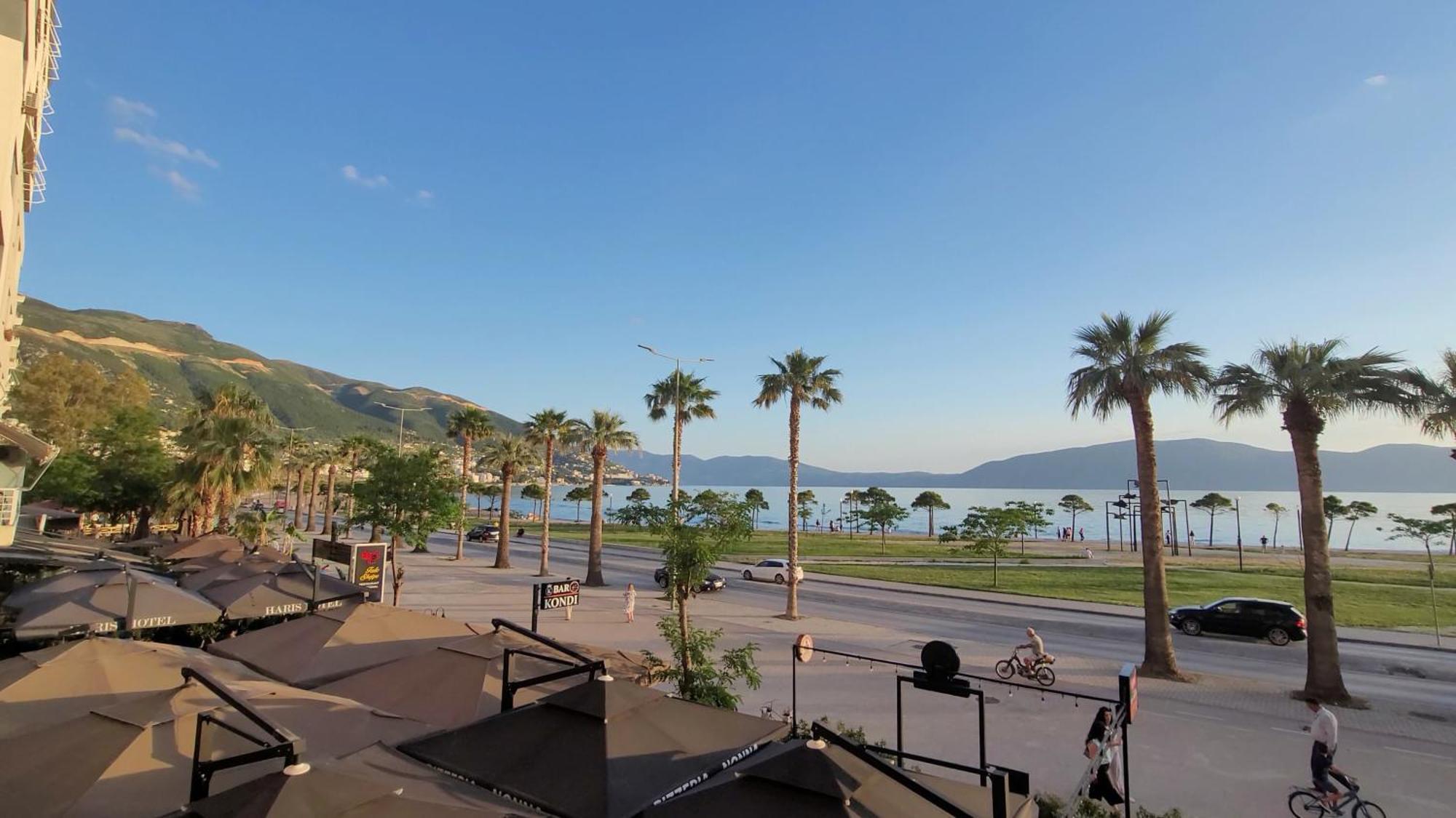 Haris Hotel Vlore Bagian luar foto