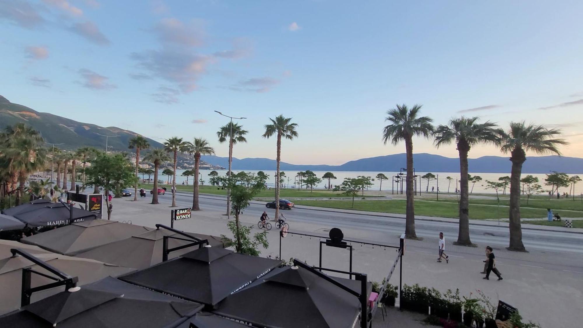 Haris Hotel Vlore Bagian luar foto