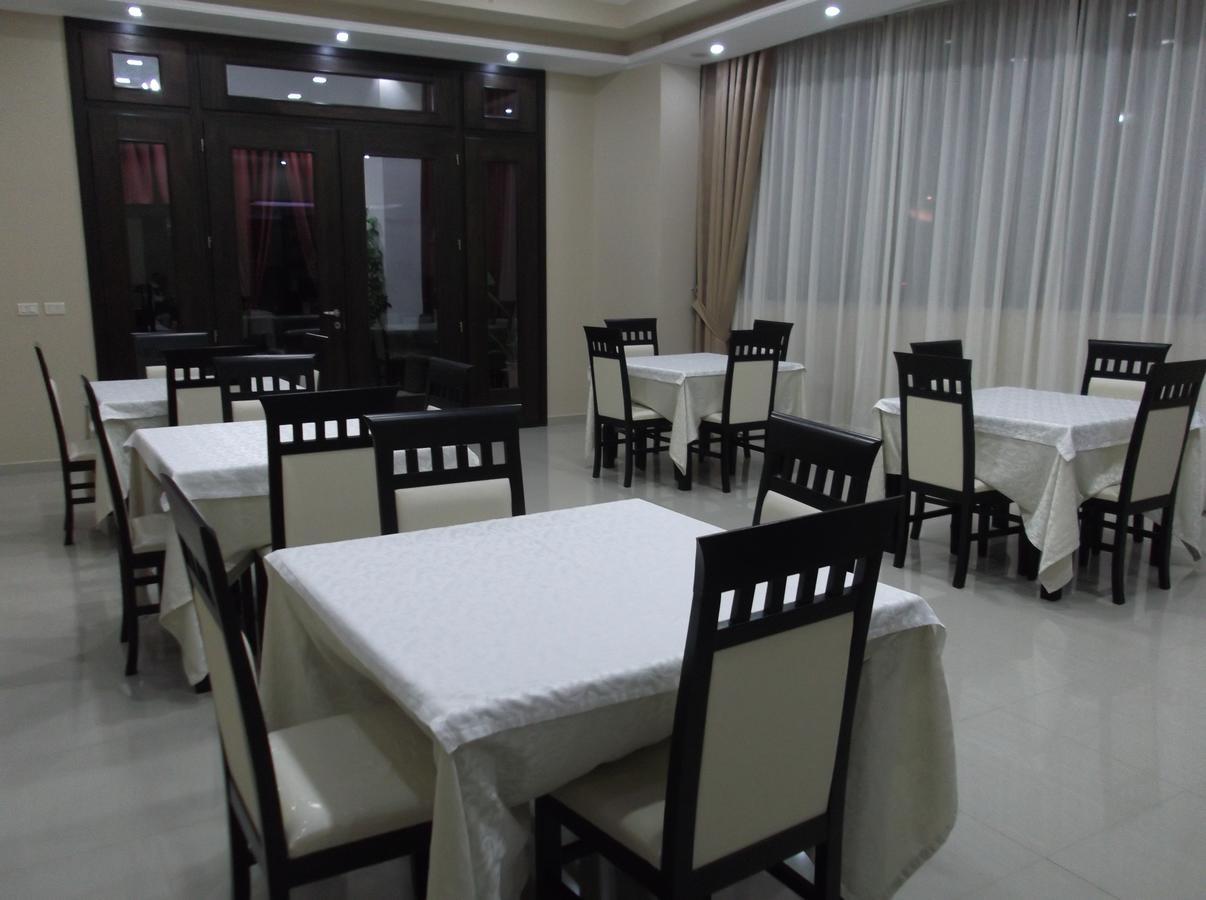 Haris Hotel Vlore Bagian luar foto